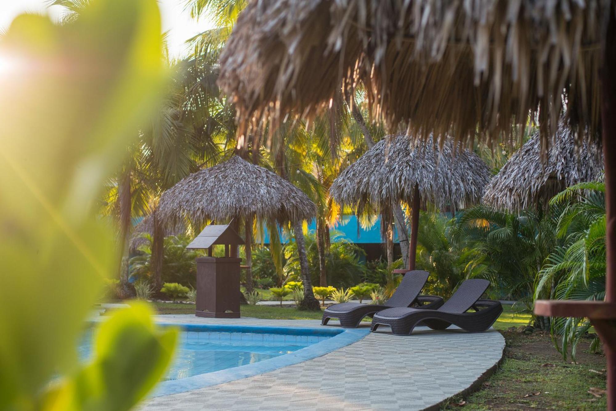 Beach Break Resort & Cr Surf Camp Jacó Kültér fotó