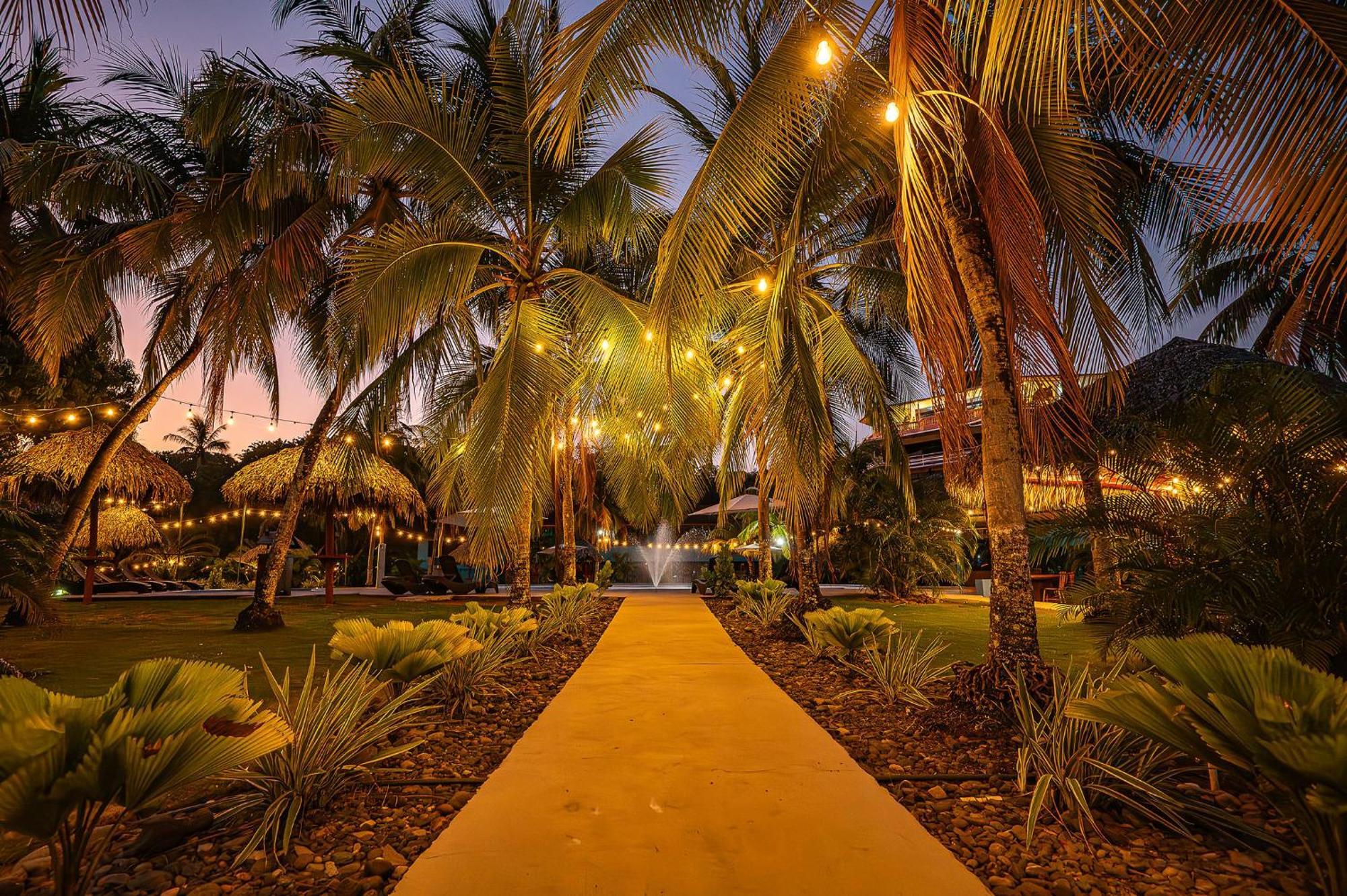 Beach Break Resort & Cr Surf Camp Jacó Kültér fotó