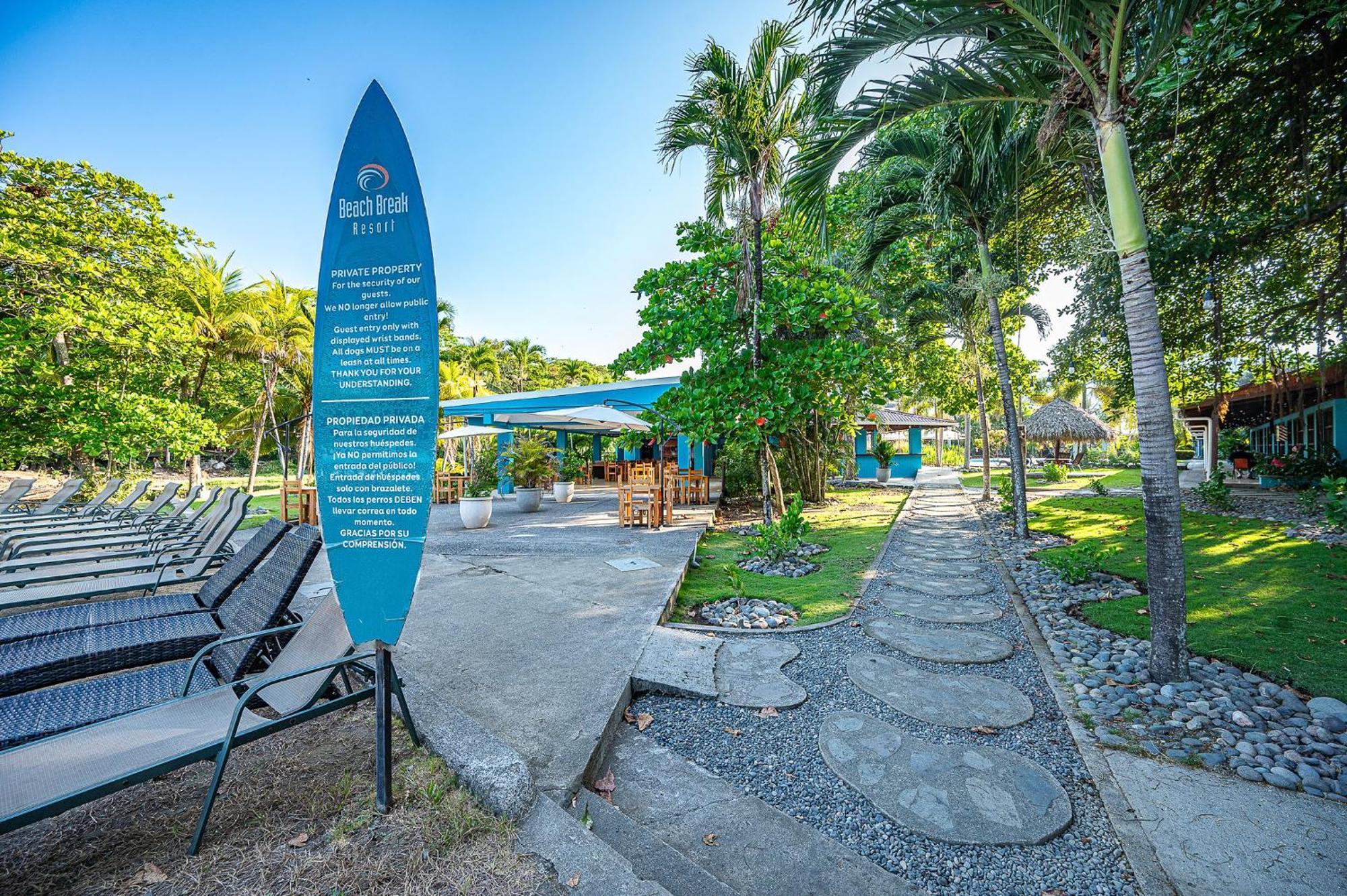 Beach Break Resort & Cr Surf Camp Jacó Kültér fotó