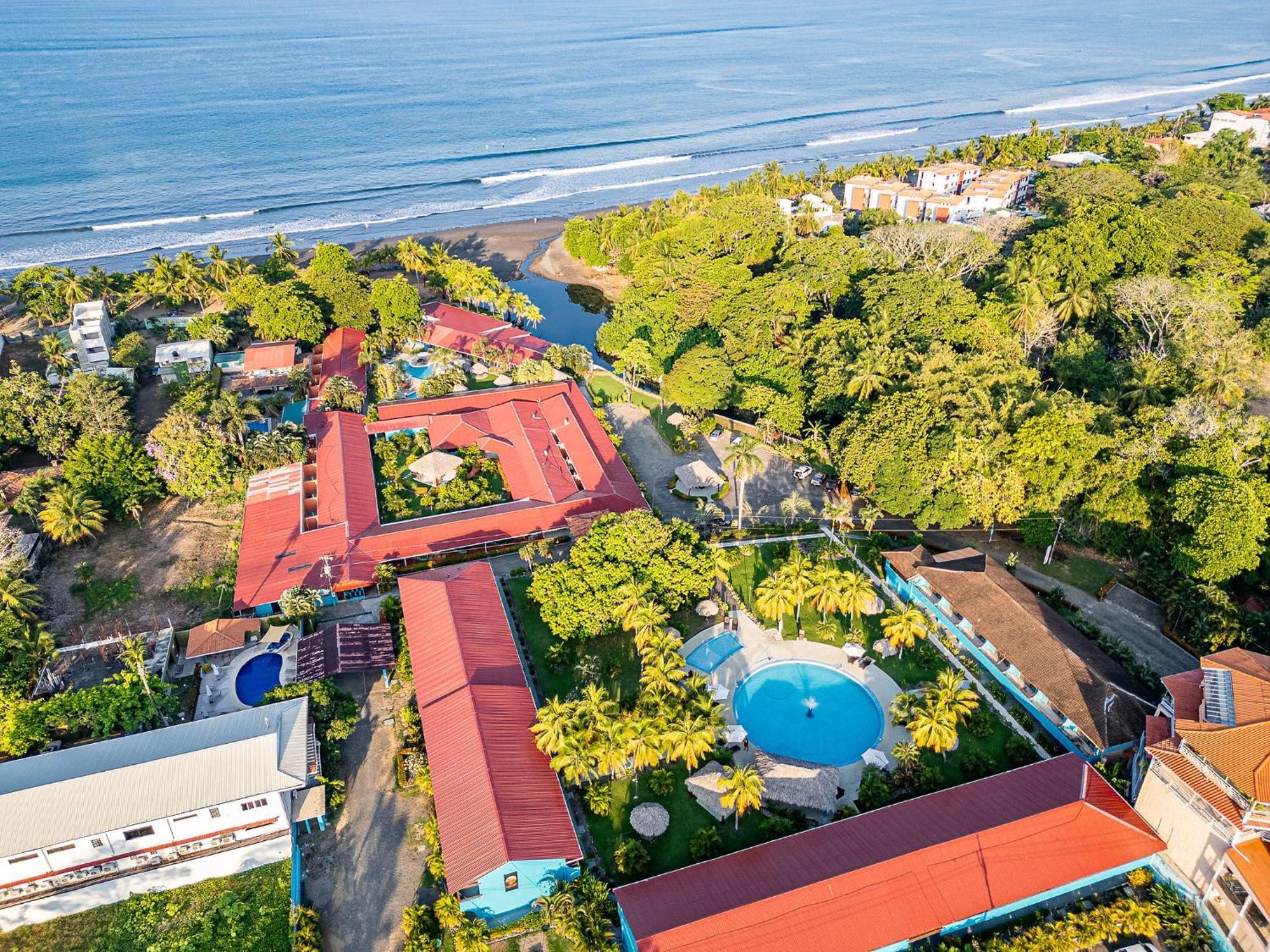 Beach Break Resort & Cr Surf Camp Jacó Kültér fotó
