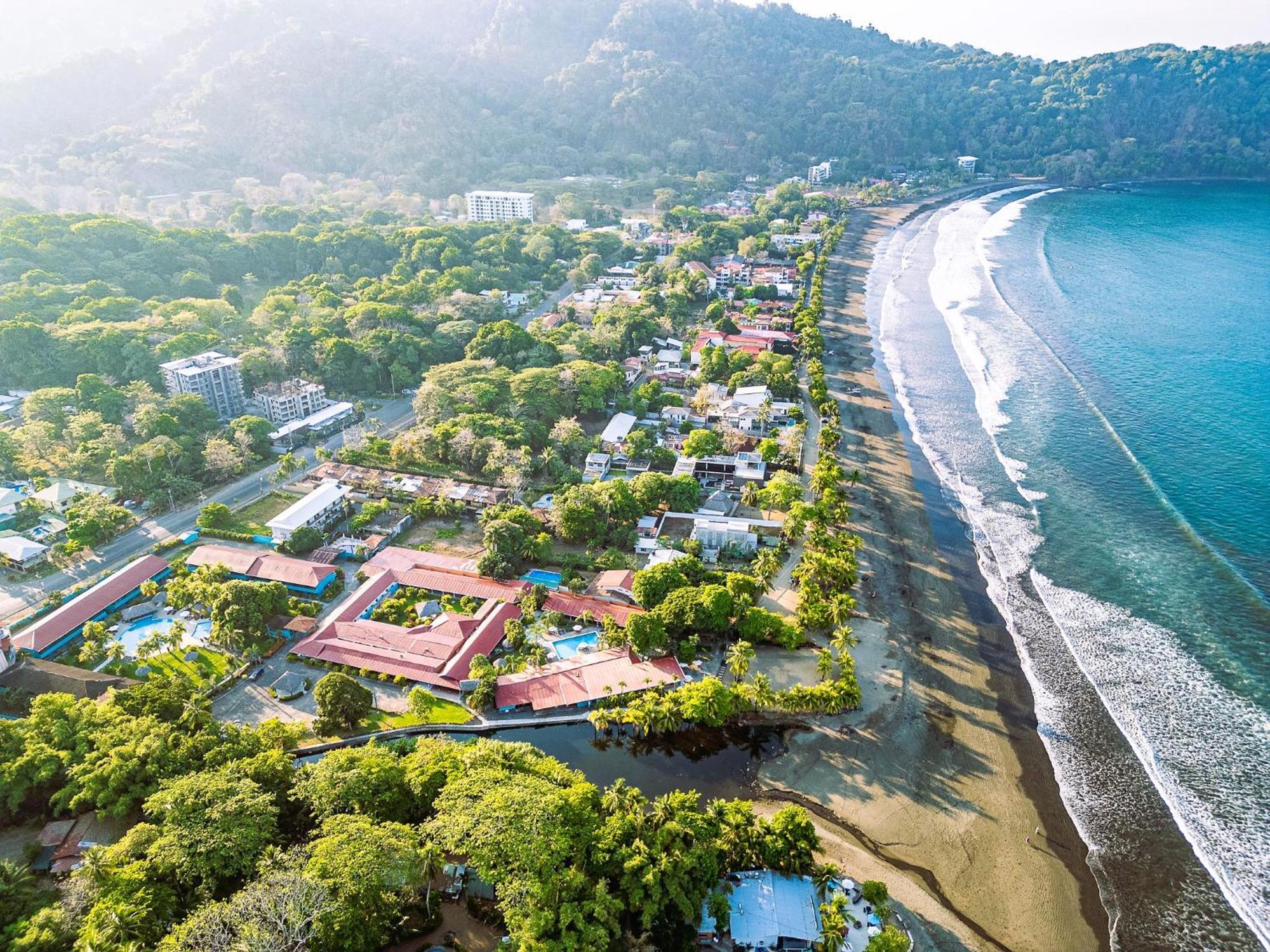 Beach Break Resort & Cr Surf Camp Jacó Kültér fotó